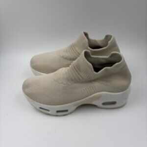 DOUSSPRT Women's Slip-on Beige Sock Design Walking Shoes